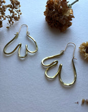 Load image into Gallery viewer, Bloom hoop earrings