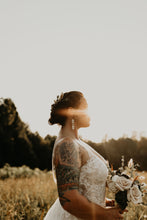 Load image into Gallery viewer, Short Laurel Stem Drop Earrings SLOW COLLECTION