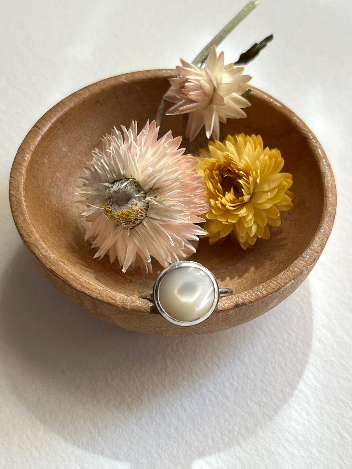 Mother of Pearl Sterling Silver Ring Size 6