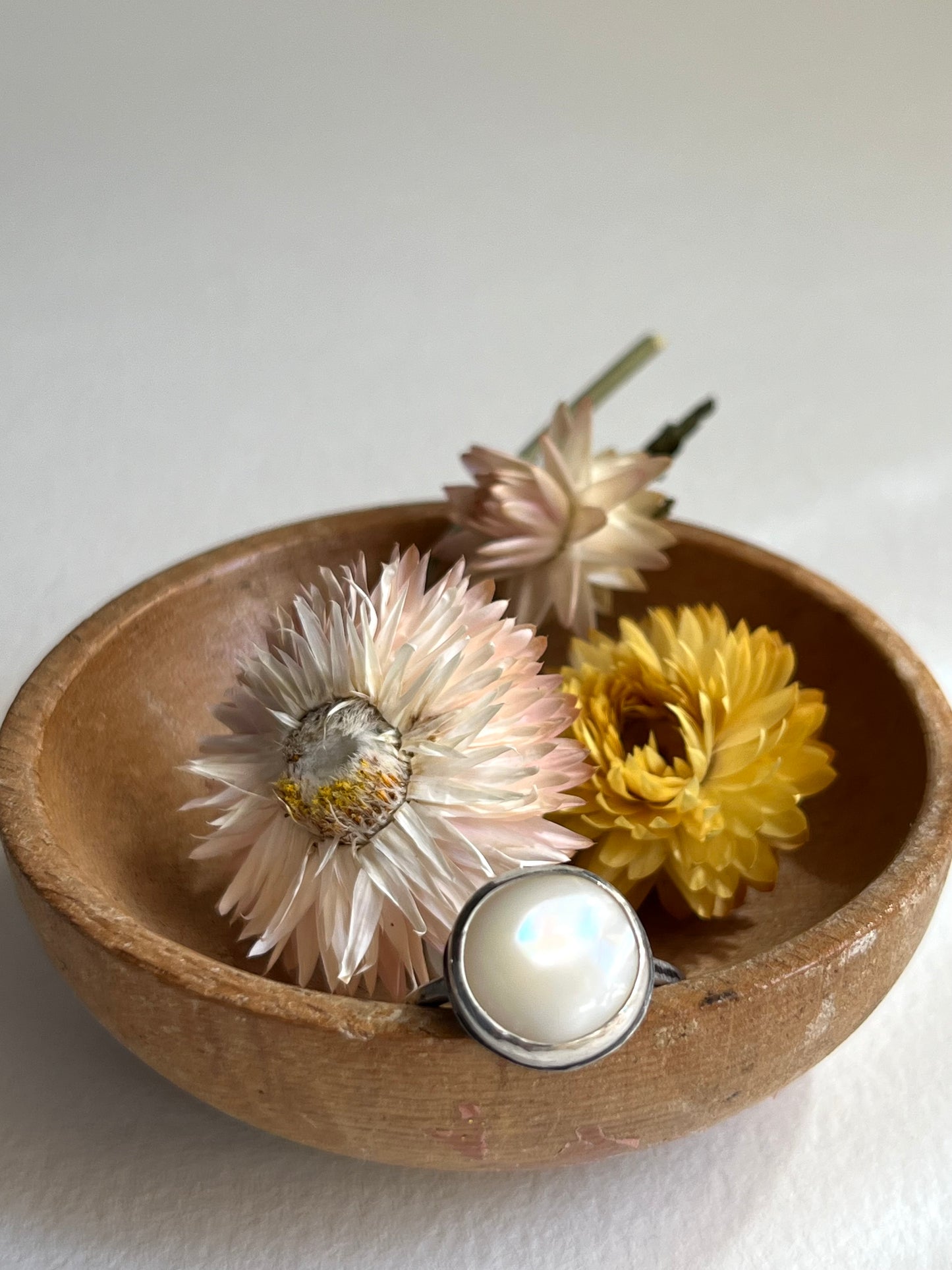 Mother of Pearl Sterling Silver Ring Size 6
