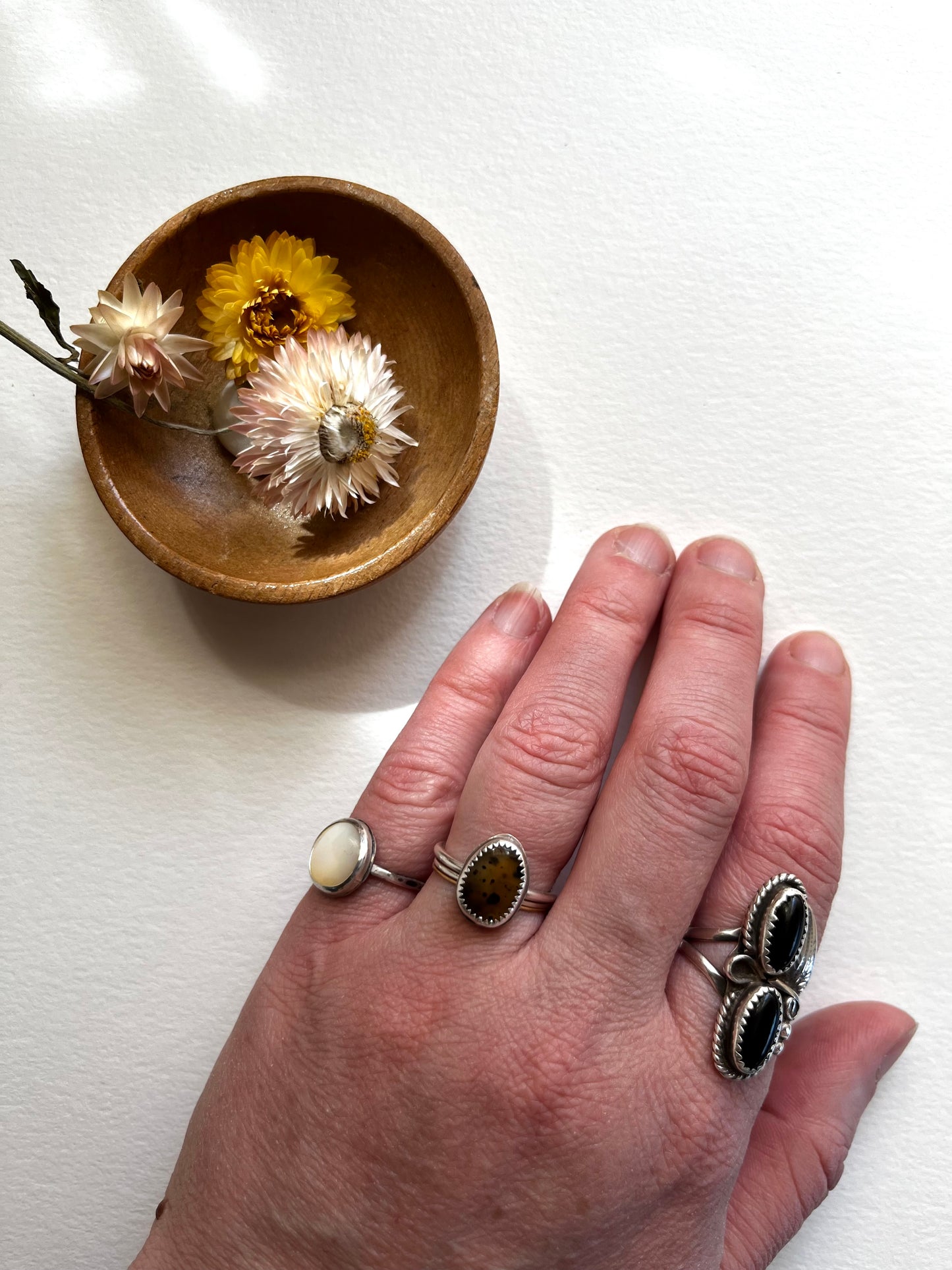 Mother of Pearl Sterling Silver Ring Size 6