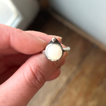 Load image into Gallery viewer, Mother of Pearl Sterling Silver Handmade Ring