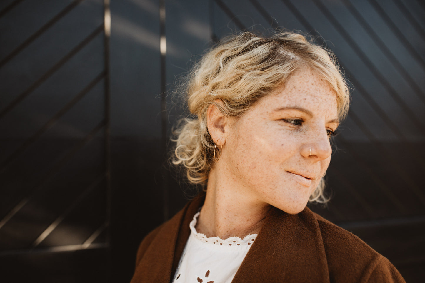 1" Thin Gold Hoop Earrings Small Hammered